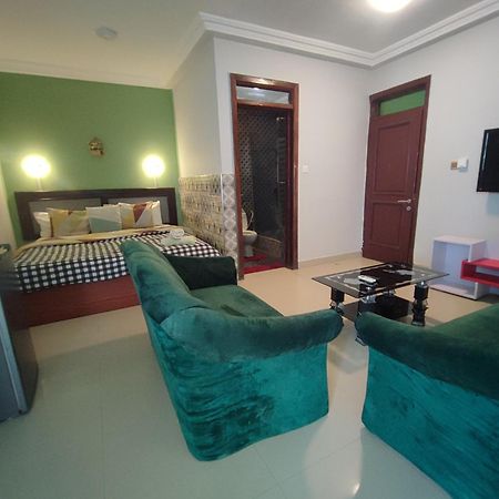 Ellisa Hospitality And Spa Acra Exterior foto