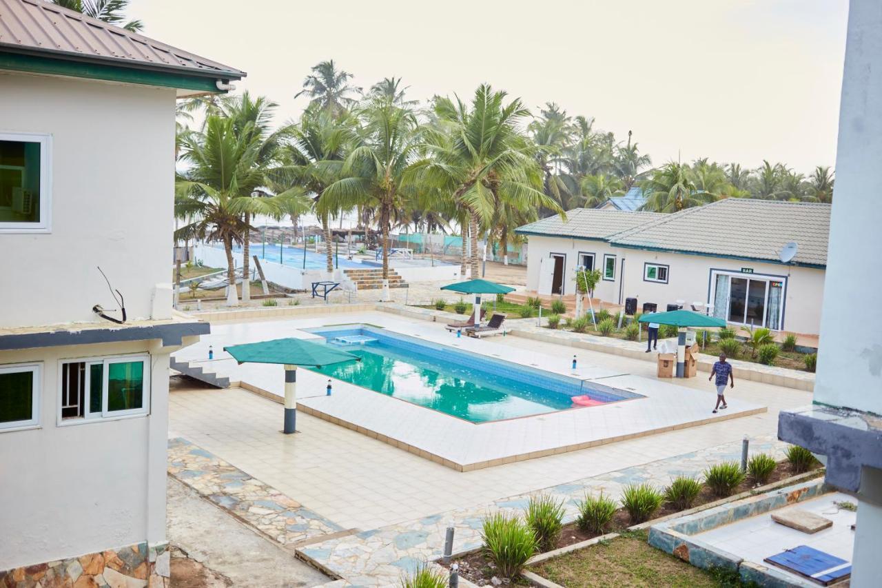 Ellisa Hospitality And Spa Acra Exterior foto