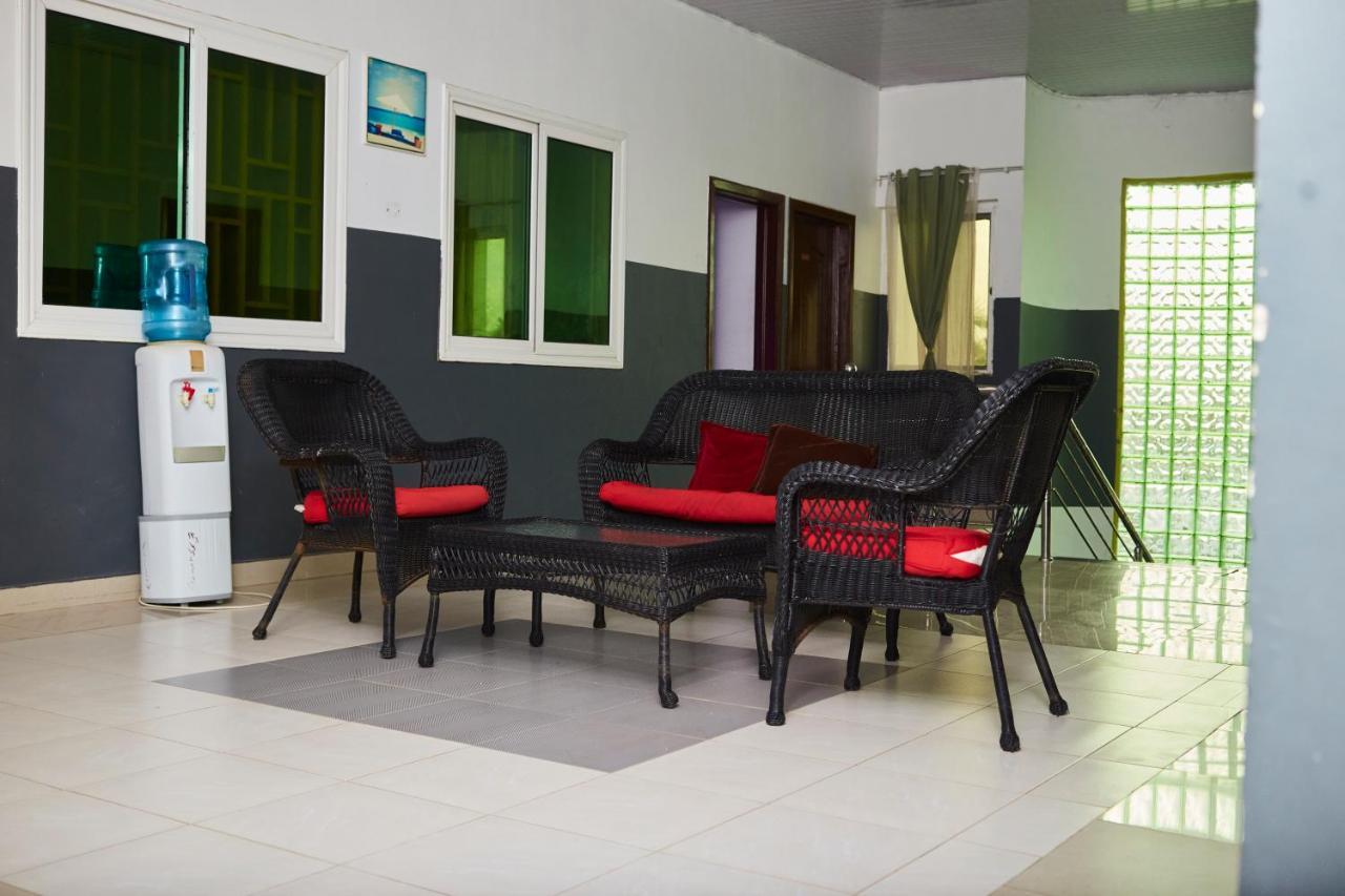 Ellisa Hospitality And Spa Acra Exterior foto