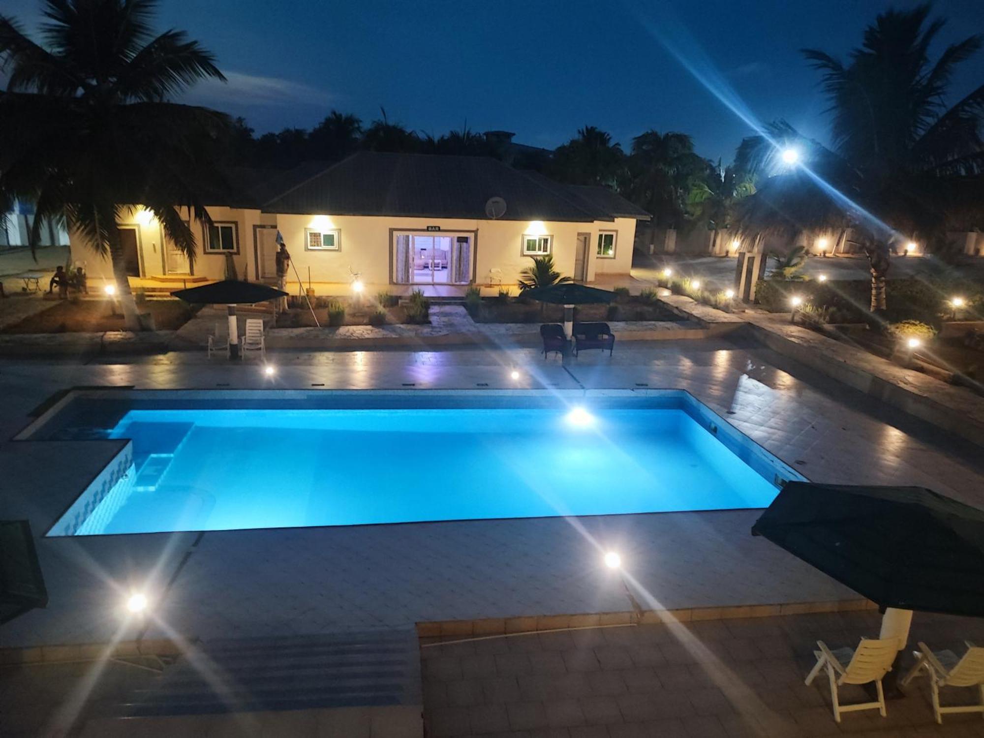 Ellisa Hospitality And Spa Acra Exterior foto