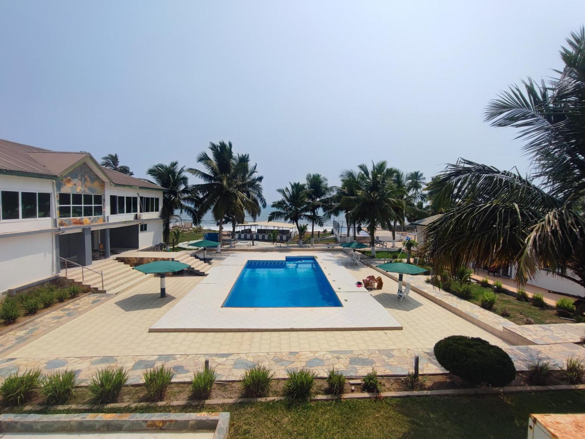 Ellisa Hospitality And Spa Acra Exterior foto