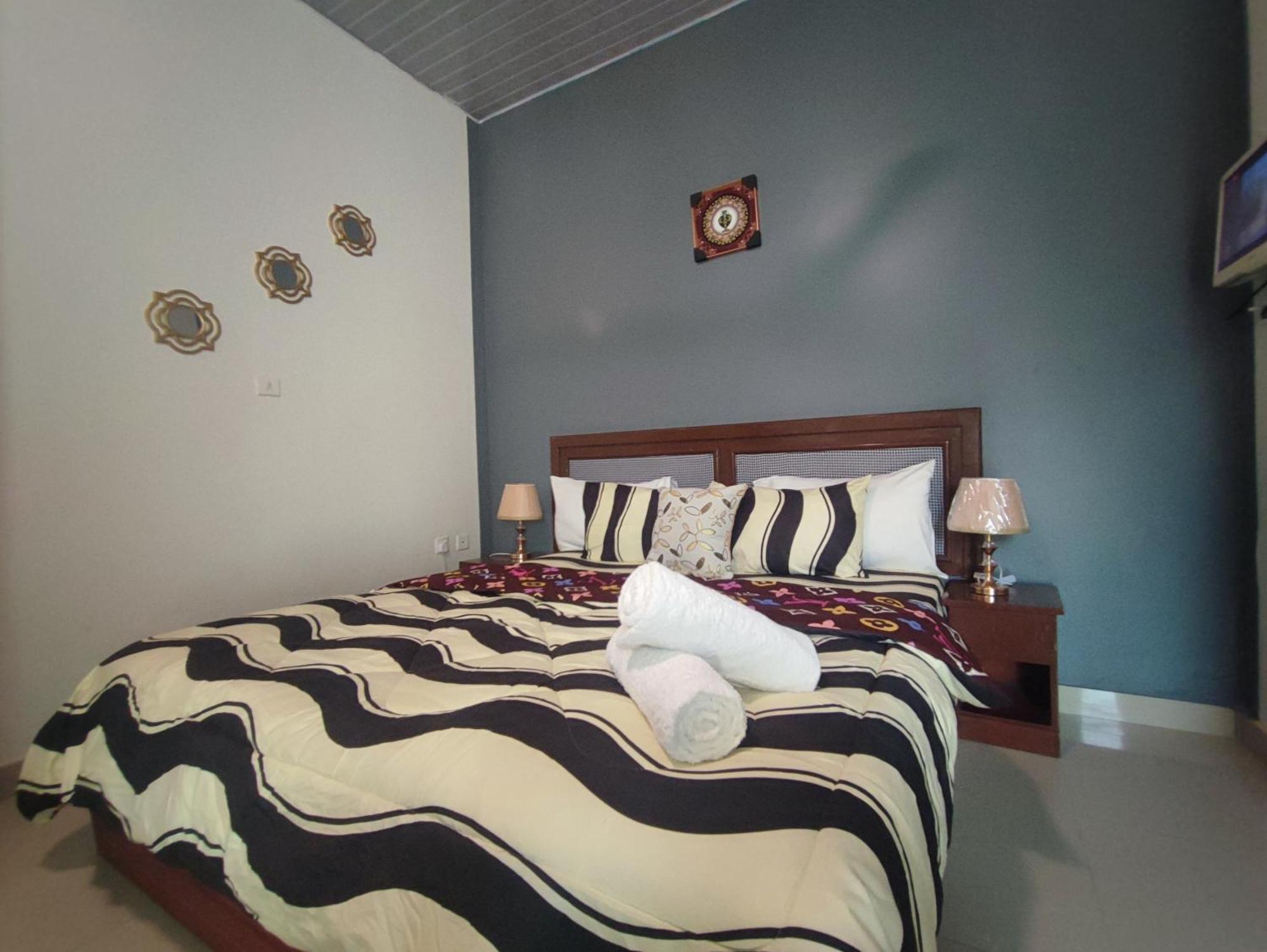 Ellisa Hospitality And Spa Acra Exterior foto