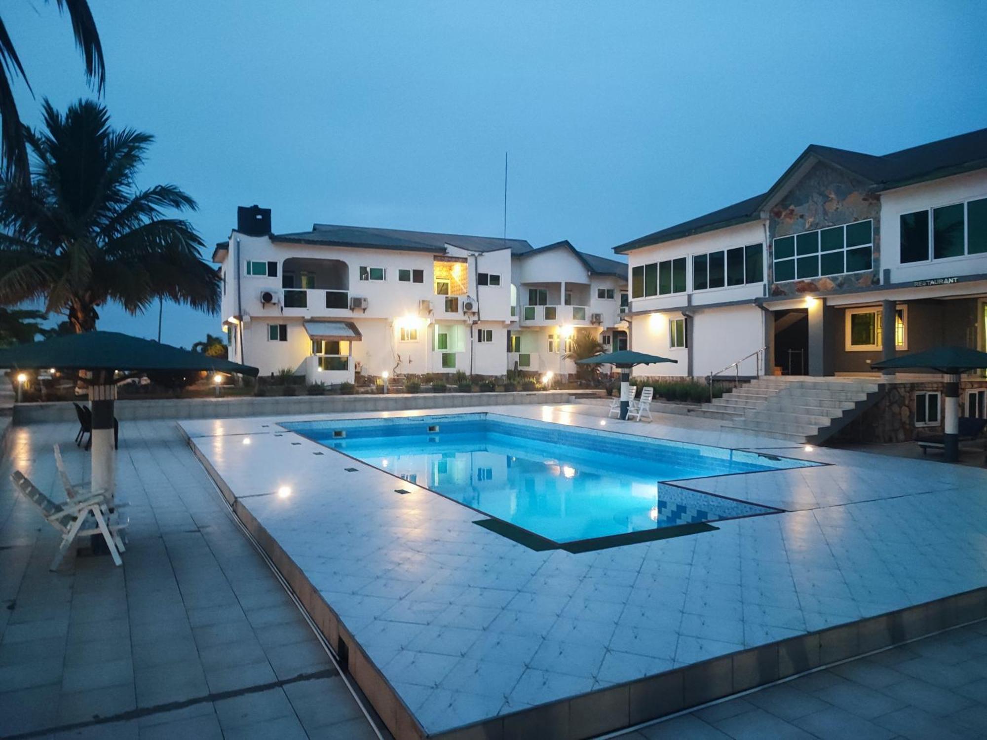 Ellisa Hospitality And Spa Acra Exterior foto