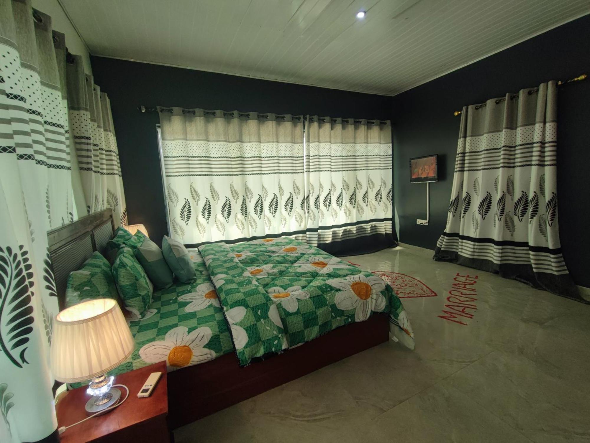 Ellisa Hospitality And Spa Acra Exterior foto
